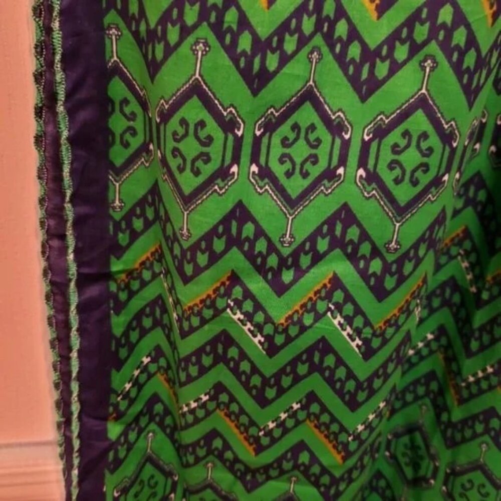 Green And Black Geometric Patterned Wrap/Scarf - image 2